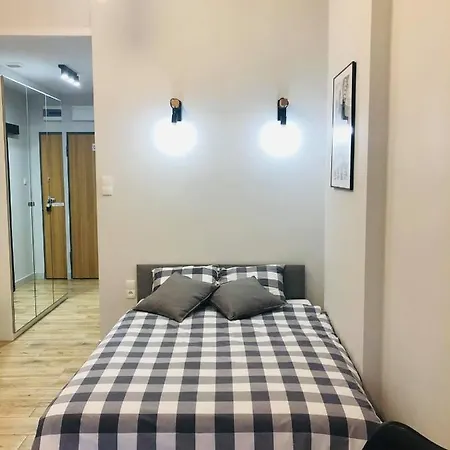 - Soft Lofty Legnicka Centrum Apartment *